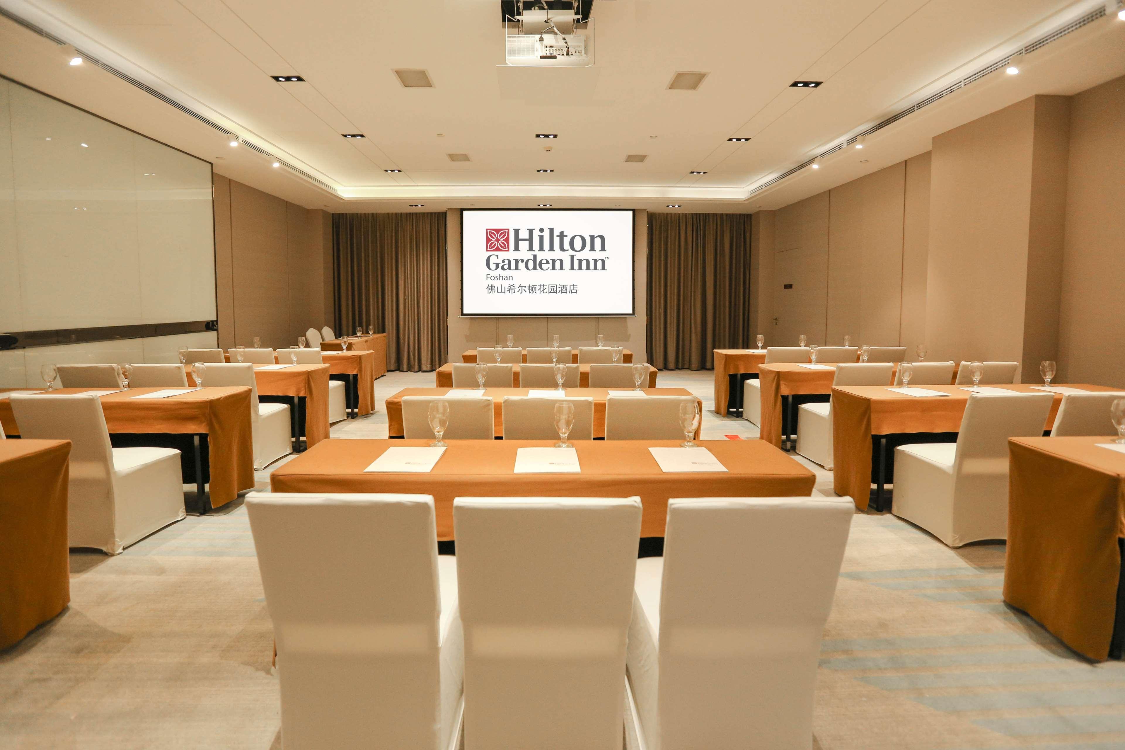 Hilton Garden Inn Foshan Bagian luar foto