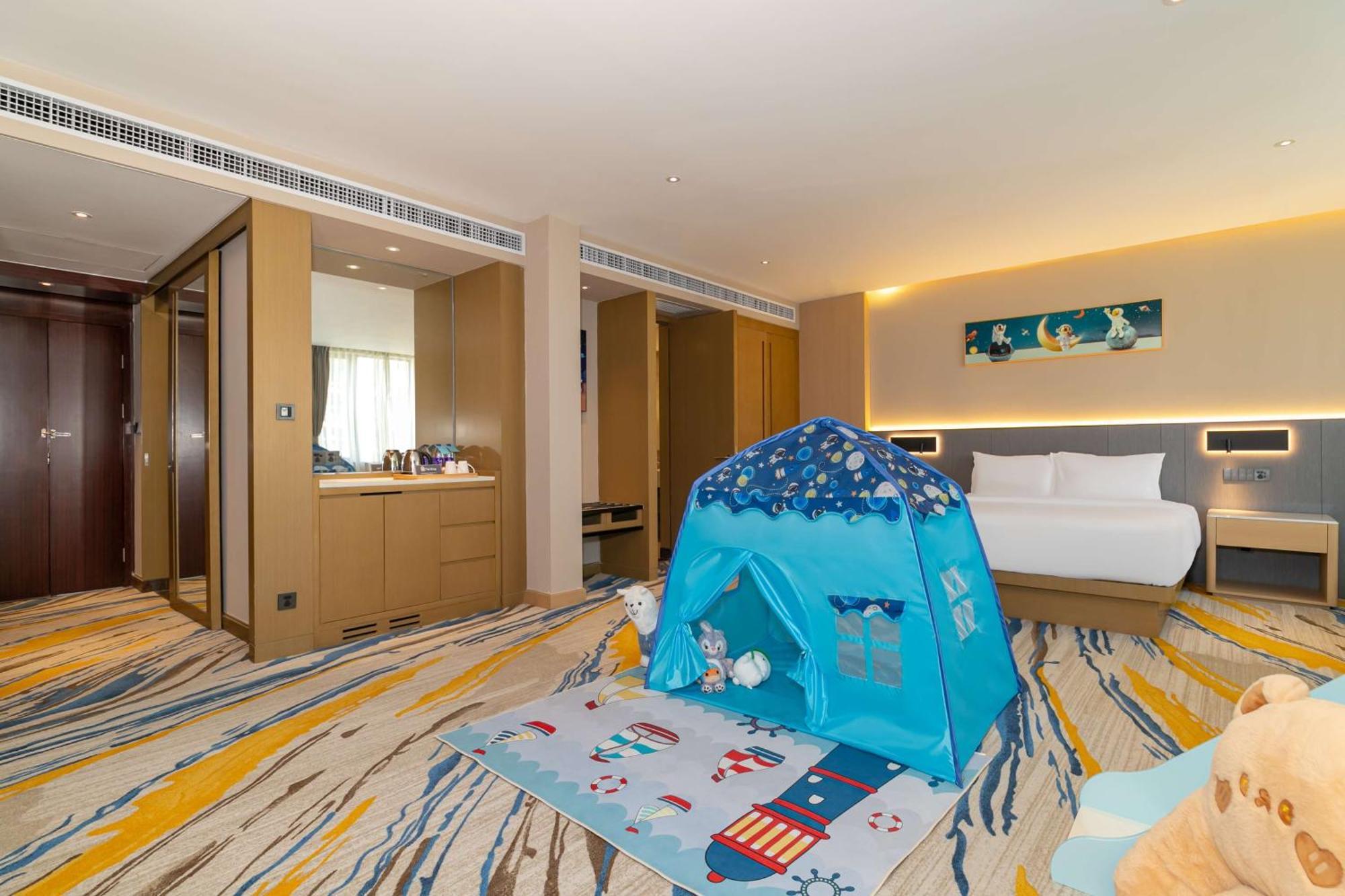Hilton Garden Inn Foshan Bagian luar foto