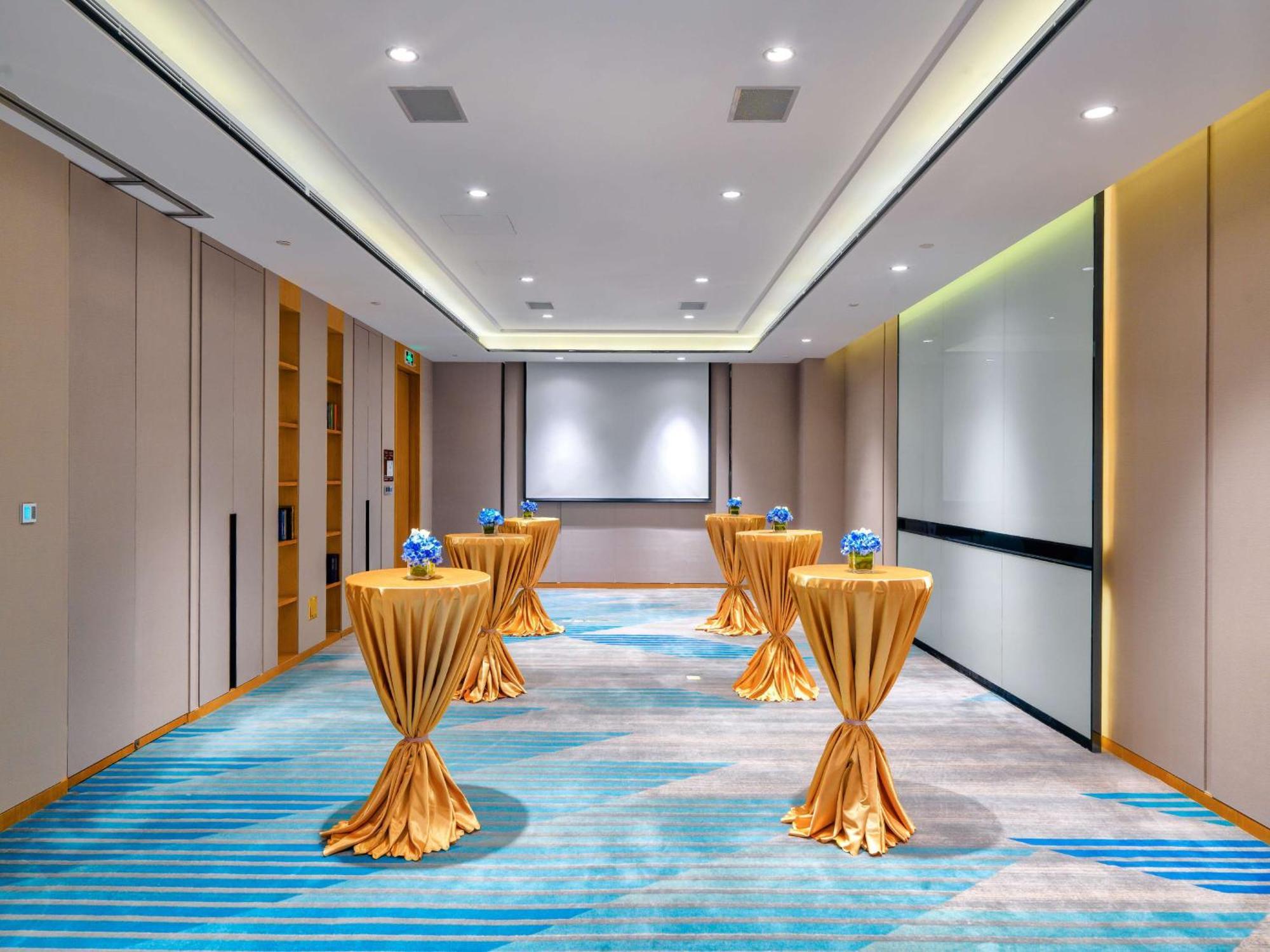 Hilton Garden Inn Foshan Bagian luar foto